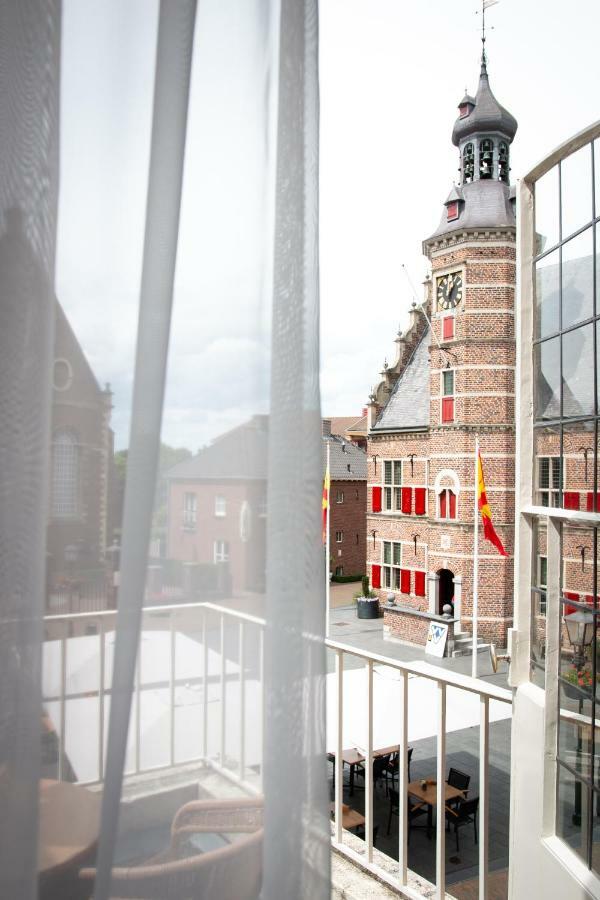 Villa-Hotel De Kroon Gennep Eksteriør bilde